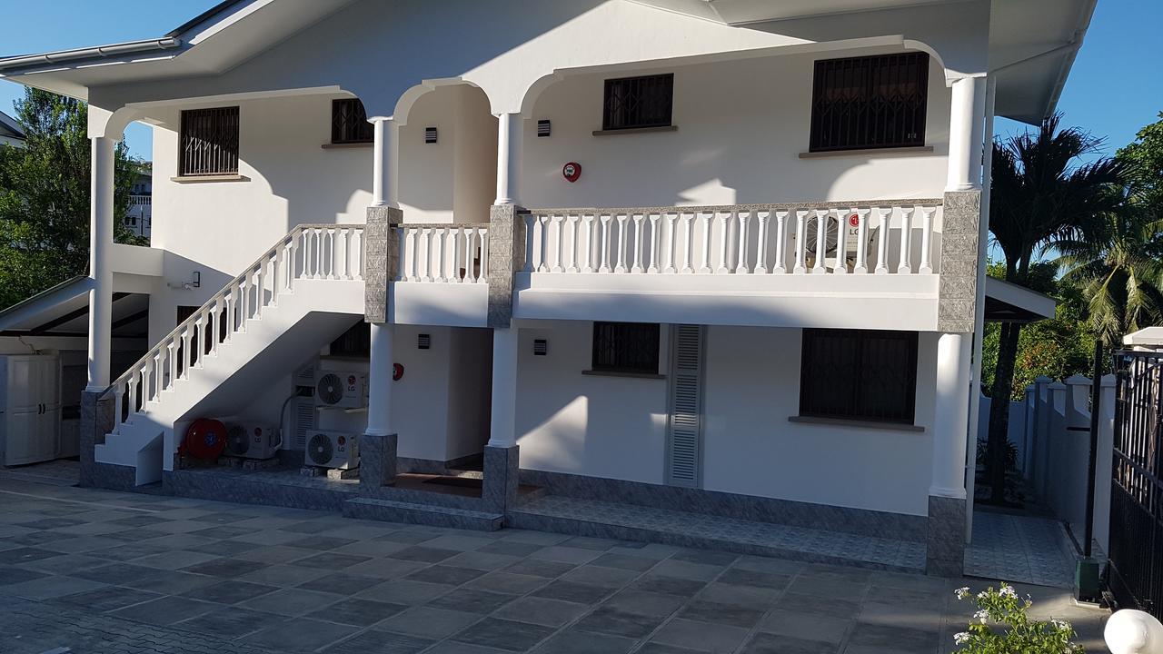 Drake Seaside Studio Apartments Bel Ombre Exteriör bild